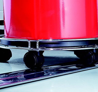 Wicket doors with trip-free threshold